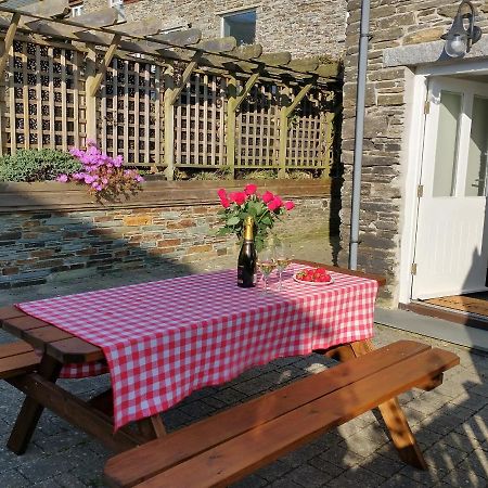 The Mill Villa Tintagel Exteriör bild